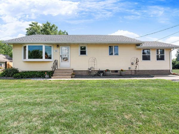 305 Le Sueur Avenue, Eagle Lake, MN 56024