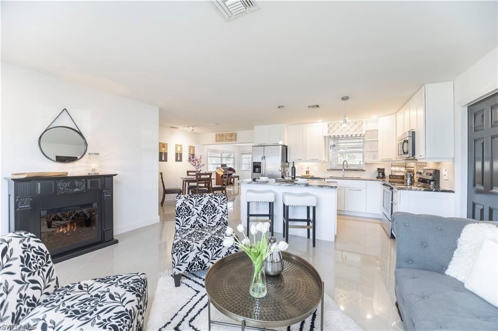 4584 San Antonio Ln , Bonita Springs, FL 34134 Photo