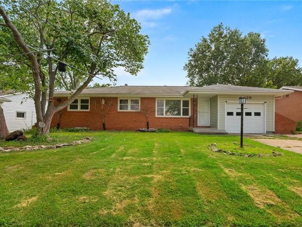 2229 Westchester Road, Lawrence, KS 66049