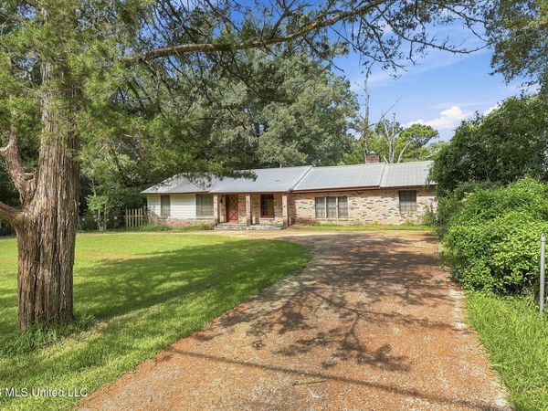 3887 Forest Hill Road, Jackson, MS 39212