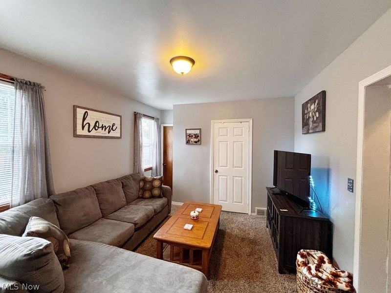107 N Hartford Avenue, Youngstown, OH 44509 Photo 8