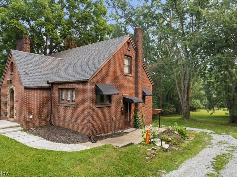 2442 Newton Street, Akron, OH 44305 Photo 4