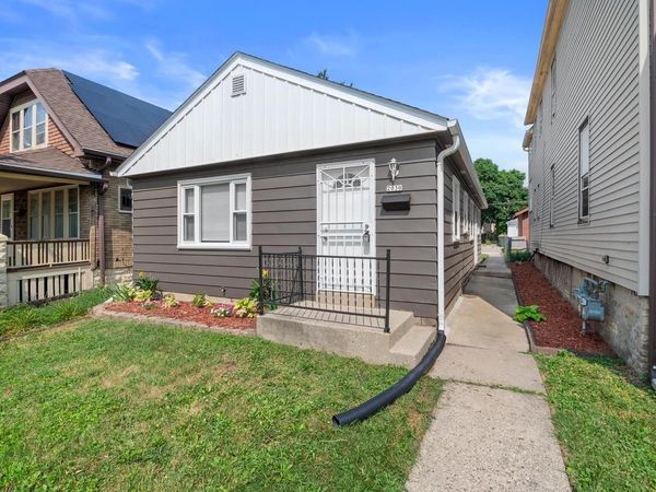 2030 S 77th STREET, West Allis, WI 53219