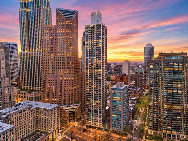 1000 N Lake Shore Plaza , Unit 24C, Chicago, IL 60611