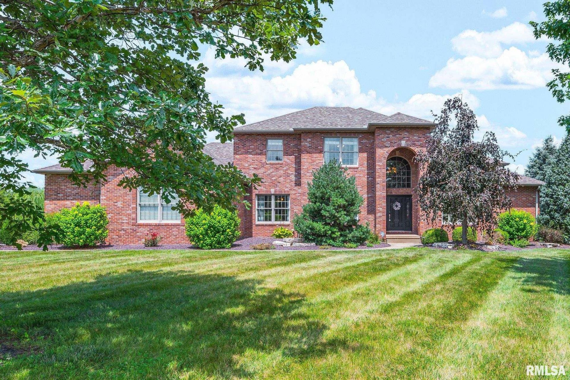 576 Pheasant Trail, Metamora, IL 61548 Main Photo