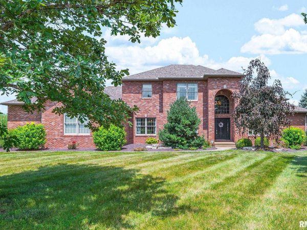 576 PHEASANT Trail, Metamora, IL 61548