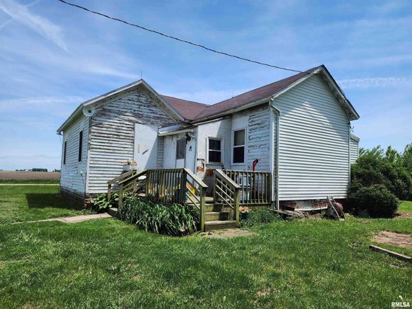 1209 1450th Street, Lincoln, IL 62656