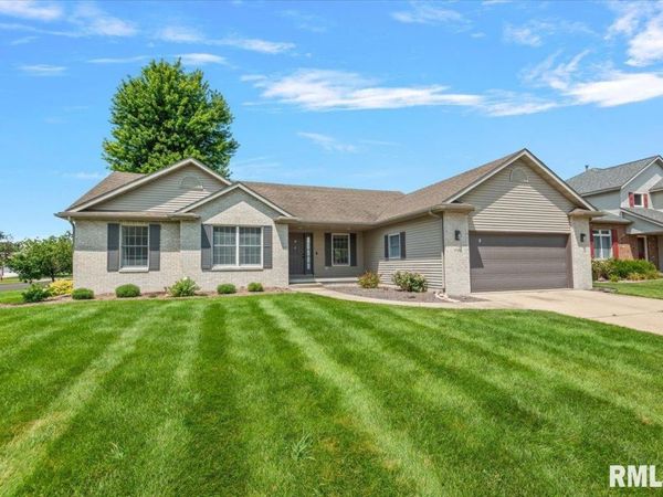 2725 Wordsworth Drive, Springfield, IL 62711