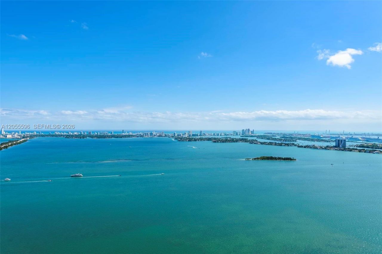 650 NE 32nd St, Unit PH5201, Miami, FL 33137 Photo