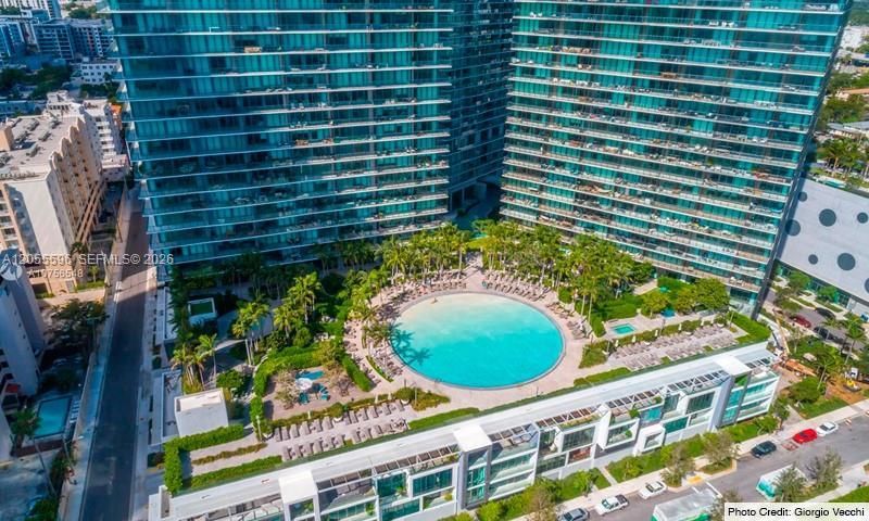 650 NE 32nd St, Unit PH5201, Miami, FL 33137 Photo