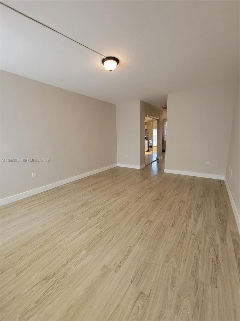 441 Collins Ave, Unit 10, Miami Beach, FL 33139 Photo