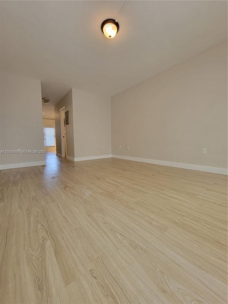 441 Collins Ave, Unit 10, Miami Beach, FL 33139 Photo