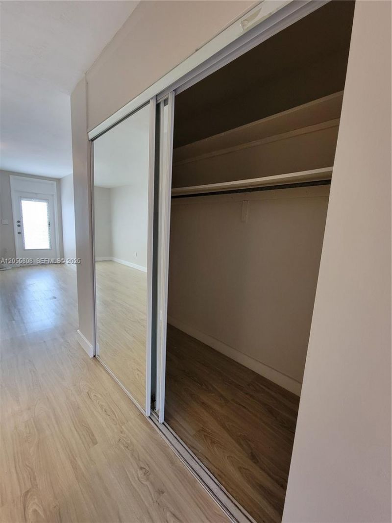 441 Collins Ave, Unit 10, Miami Beach, FL 33139 Photo
