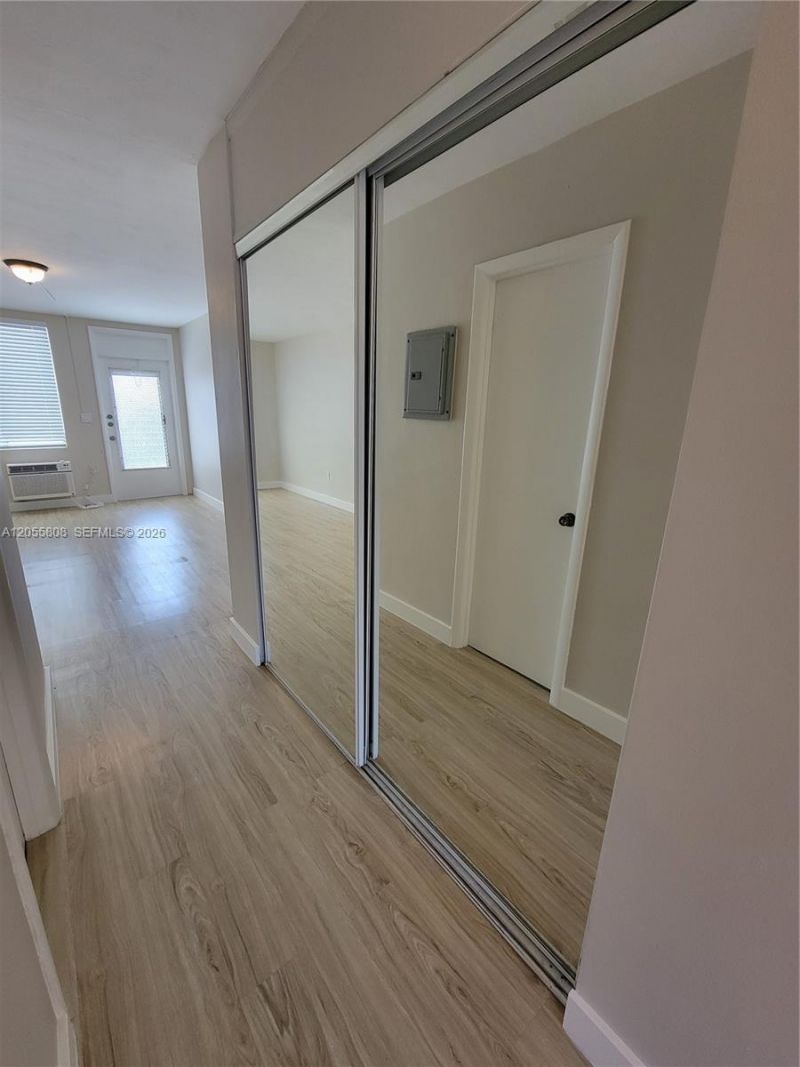 441 Collins Ave, Unit 10, Miami Beach, FL 33139 Photo