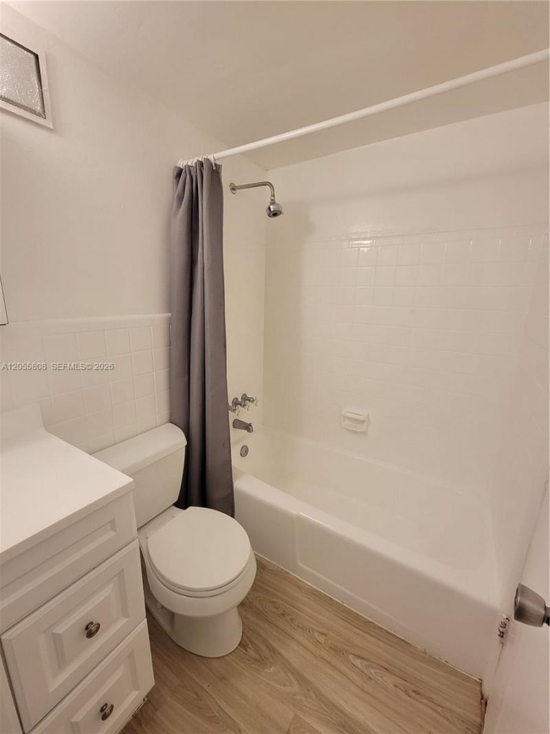 441 Collins Ave, Unit 10, Miami Beach, FL 33139 Photo