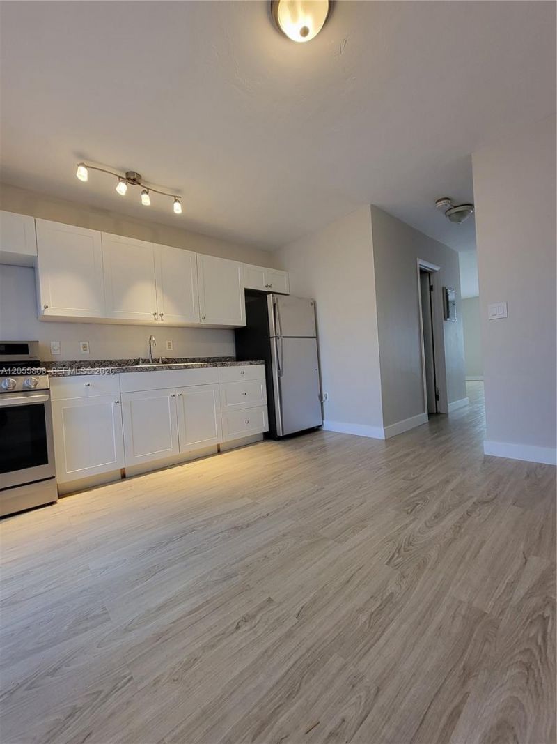 441 Collins Ave, Unit 10, Miami Beach, FL 33139 Photo