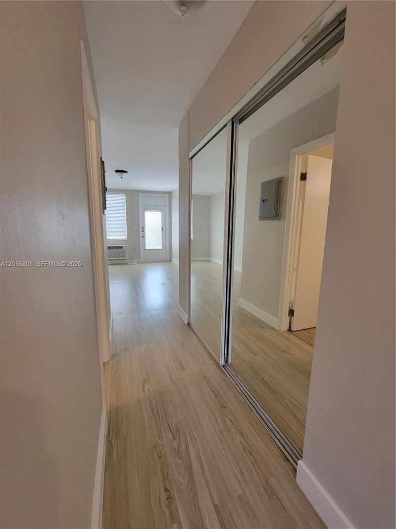 441 Collins Ave, Unit 10, Miami Beach, FL 33139 Photo