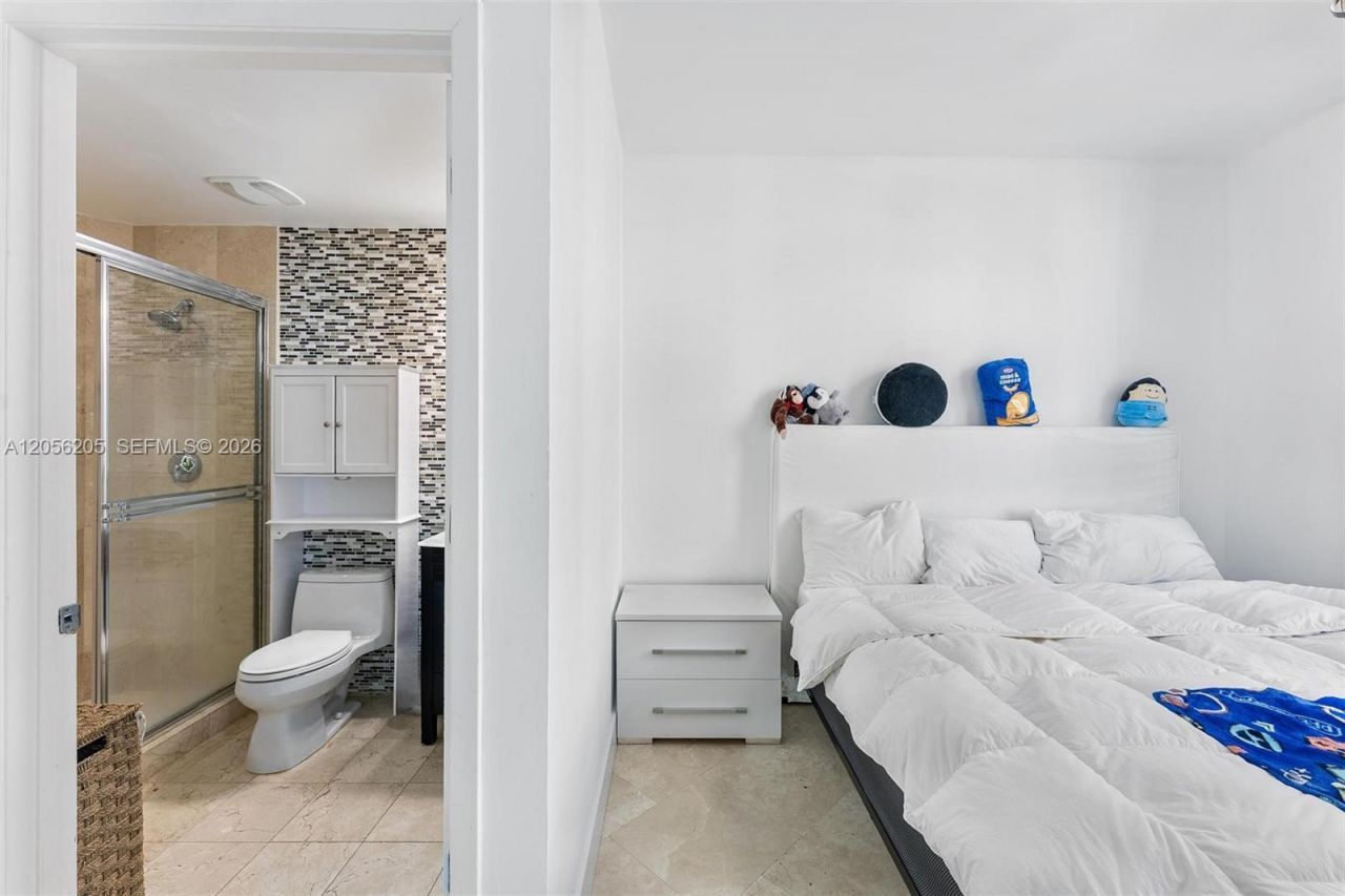 3131 NE 188th St , Unit 2-705, Aventura, FL 33180 Photo