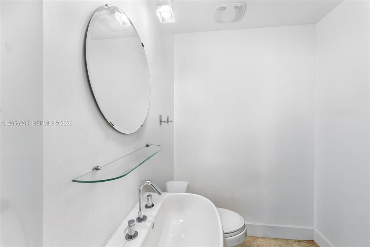 3131 NE 188th St , Unit 2-705, Aventura, FL 33180 Photo