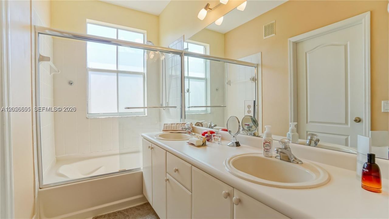 14960 SW 9th Ln, Unit 14960, Miami, FL 33194 Photo