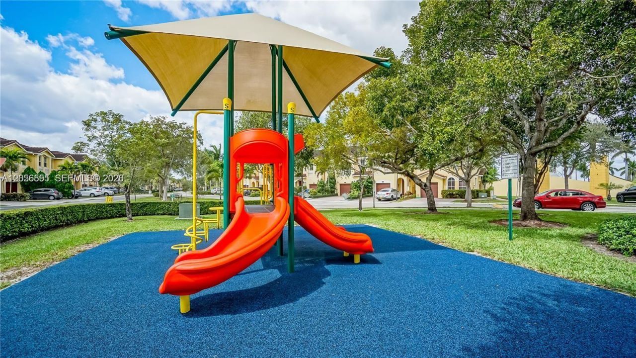 14960 SW 9th Ln, Unit 14960, Miami, FL 33194 Photo