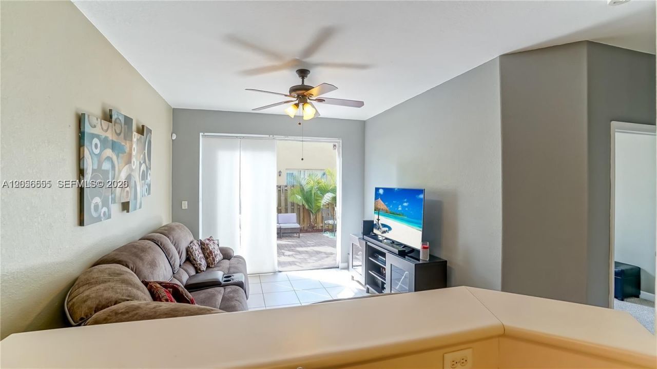 14960 SW 9th Ln, Unit 14960, Miami, FL 33194 Photo