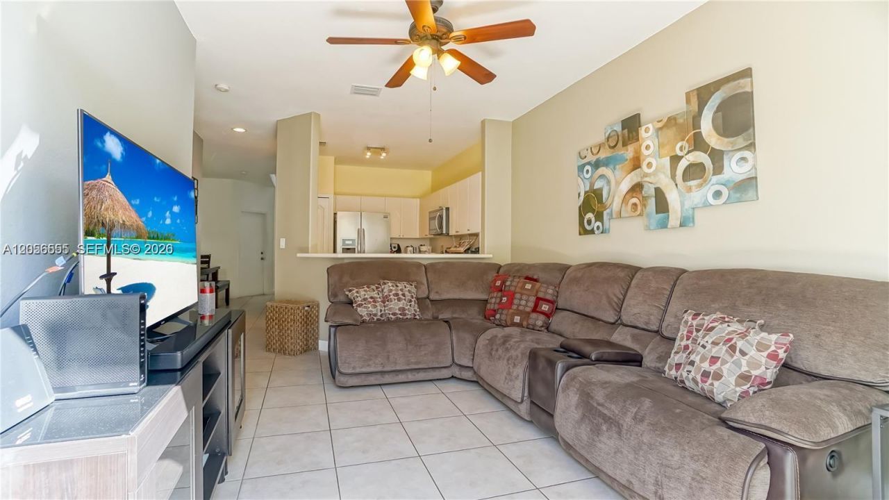 14960 SW 9th Ln, Unit 14960, Miami, FL 33194 Photo