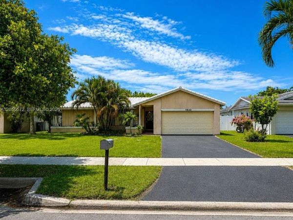 9840 NW 25th Ct , Coral Springs, FL 33065