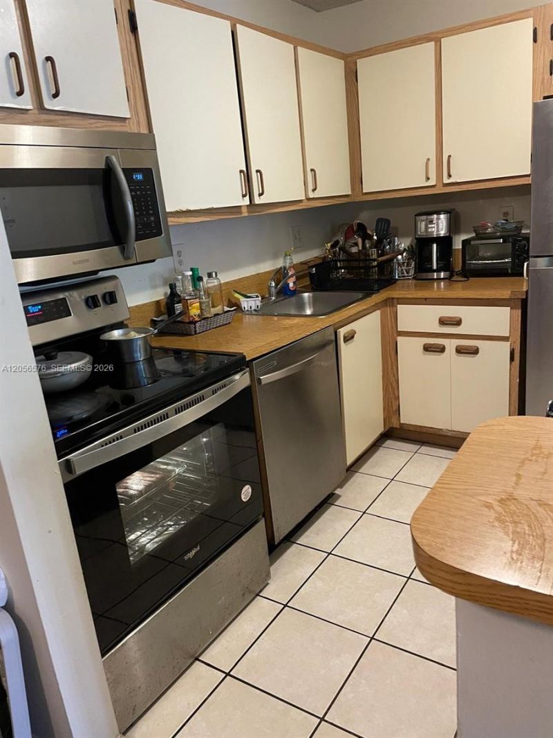 15650 SW 80th St , Unit F-207, Miami, FL 33193 Photo