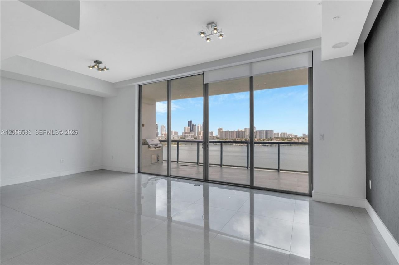 3300 NE 188 St., Unit 611, Aventura, FL 33180 Photo