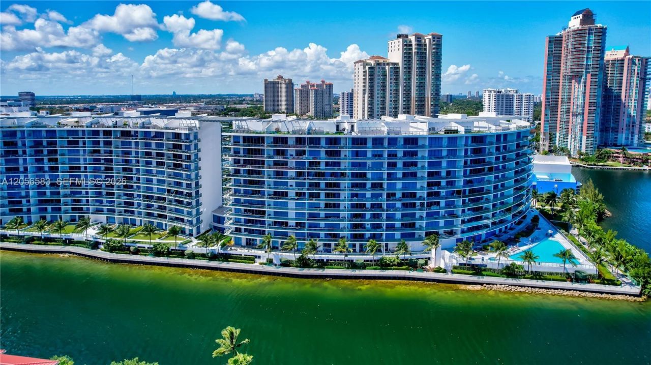 3300 NE 188 St., Unit 611, Aventura, FL 33180 Photo