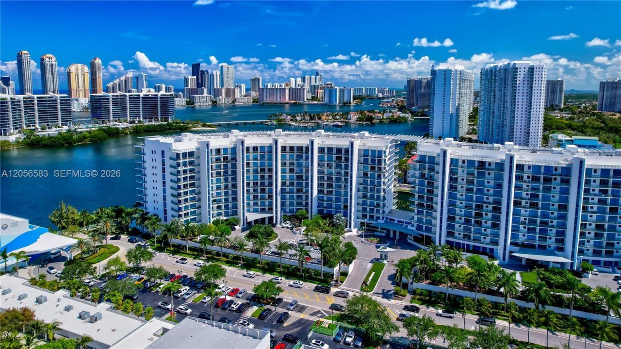 3300 NE 188 St., Unit 611, Aventura, FL 33180 Photo