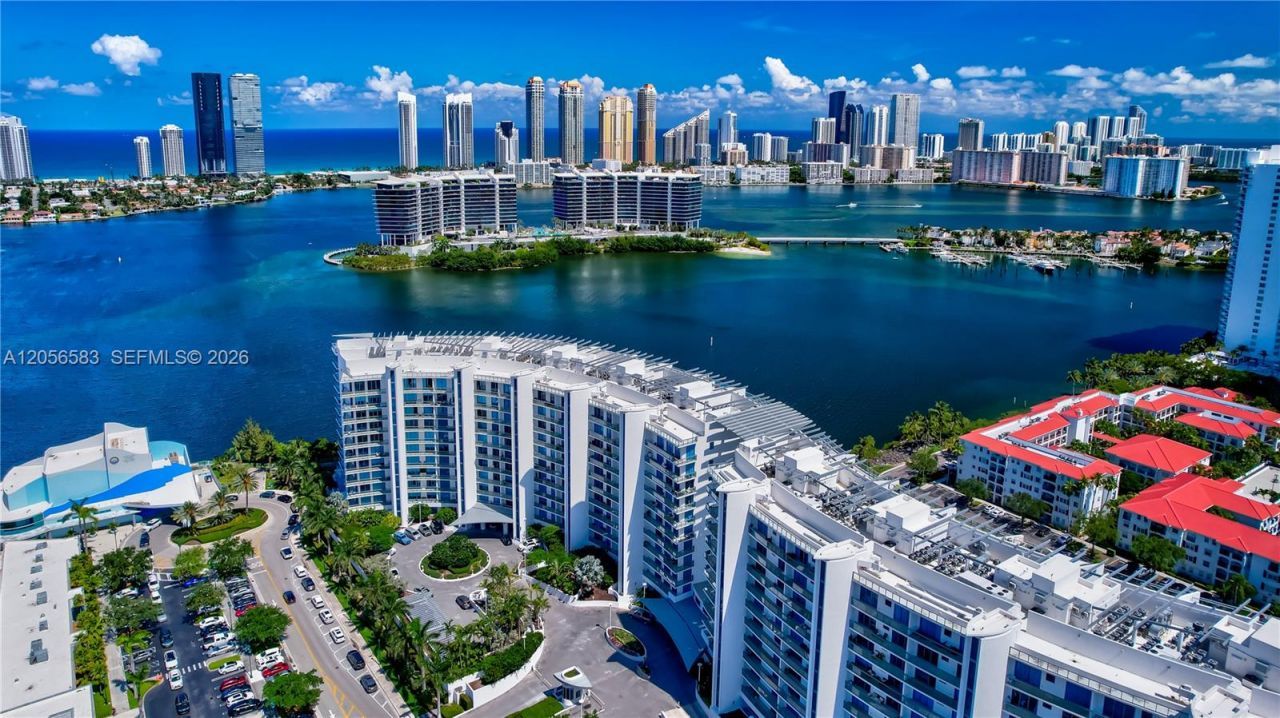 3300 NE 188 St., Unit 611, Aventura, FL 33180 Photo