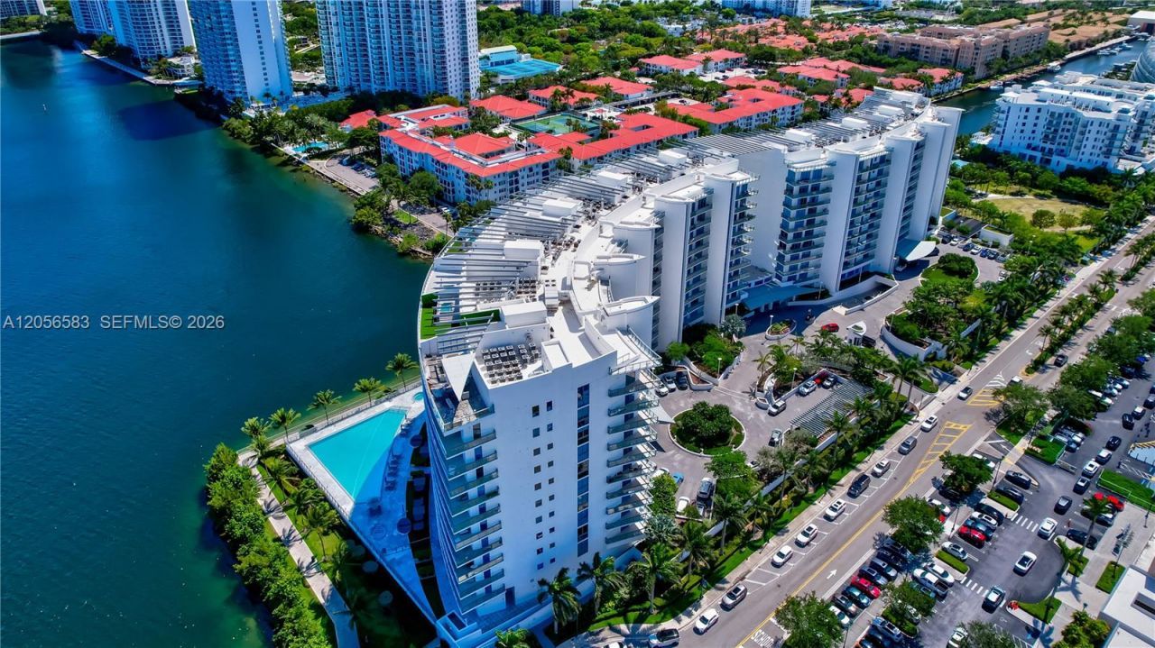 3300 NE 188 St., Unit 611, Aventura, FL 33180 Photo