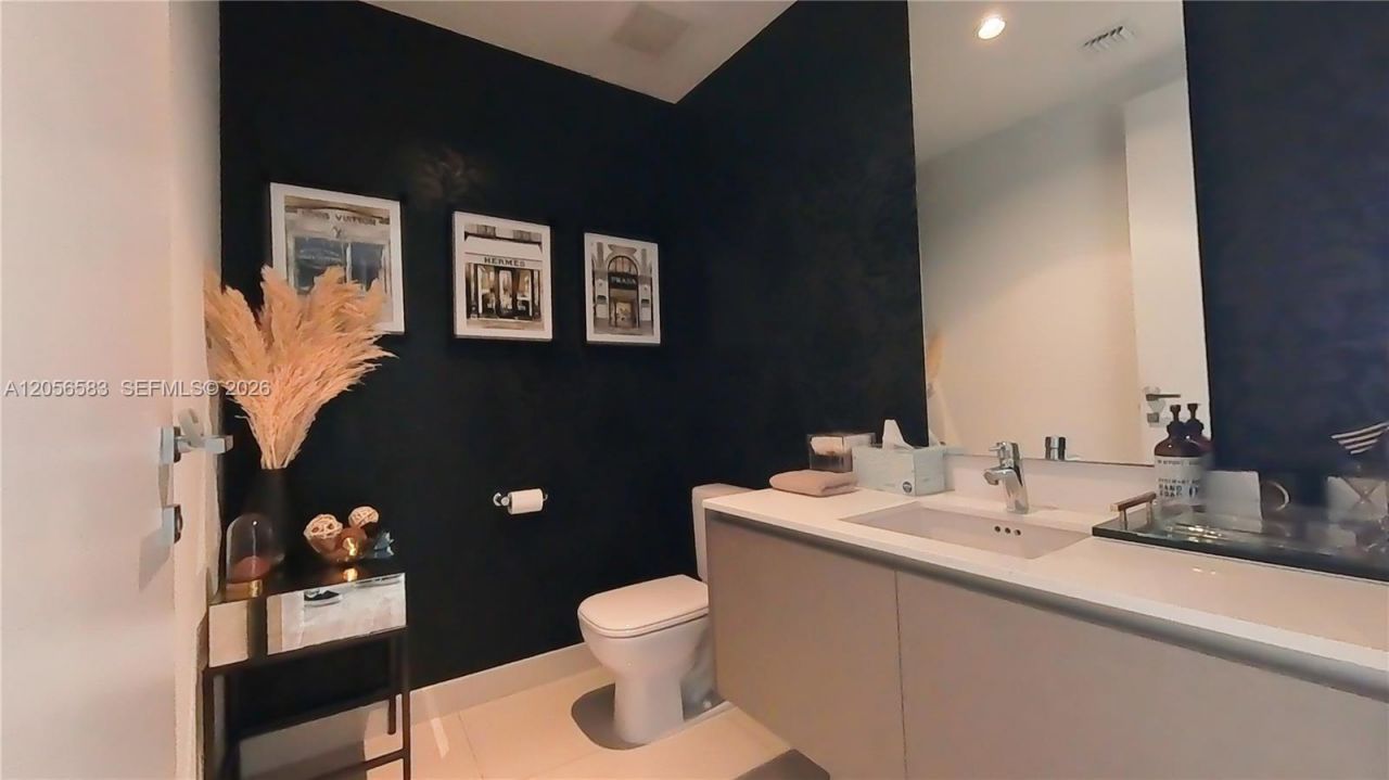 3300 NE 188 St., Unit 611, Aventura, FL 33180 Photo