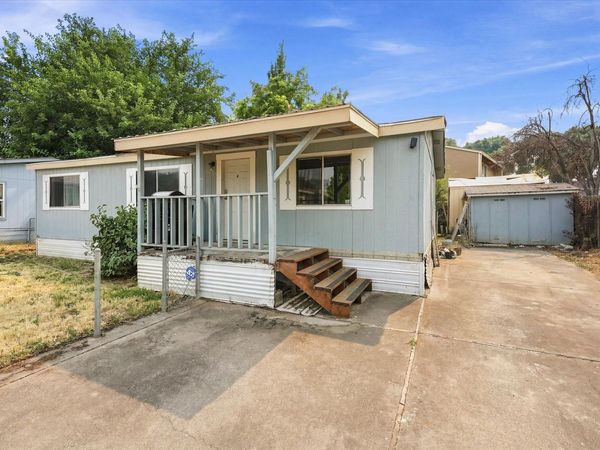 222 Meadow Lane, Eagle Point, OR 97524