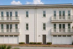 1110 Craven Street photo 4