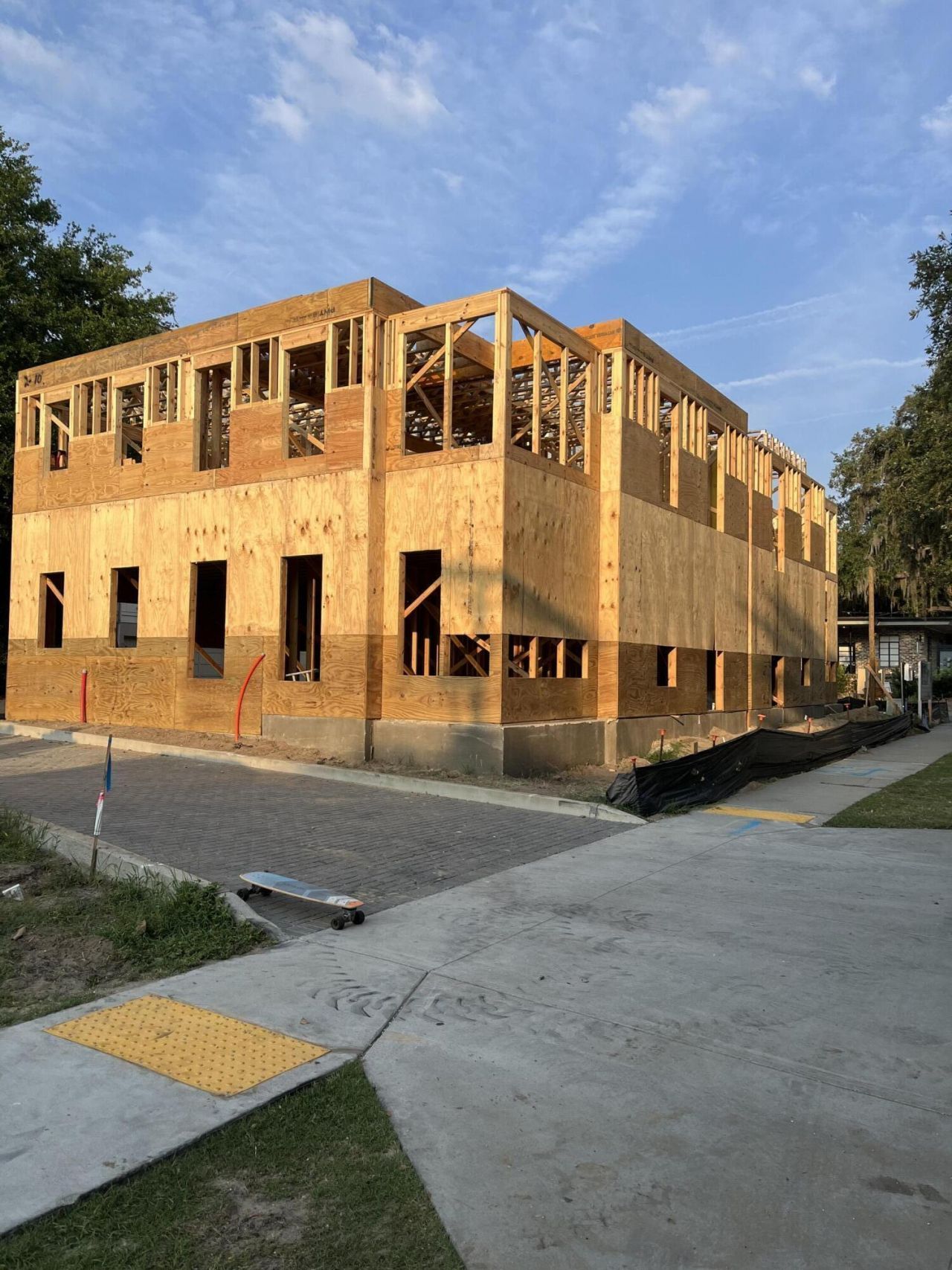 1110 Craven Street Photo 5