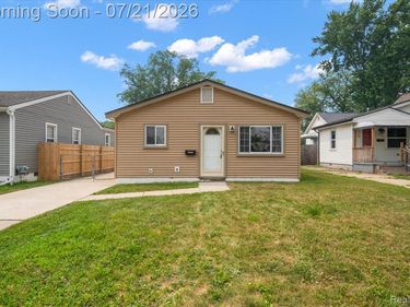 26585 Barrington Street, Madison Heights, MI 48071