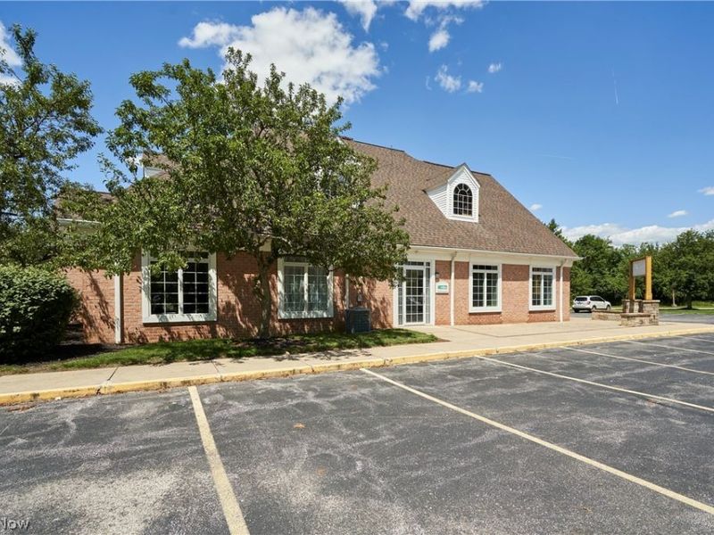 799 White Pond Drive, Unit 1A, Akron, OH 44320 Photo 2