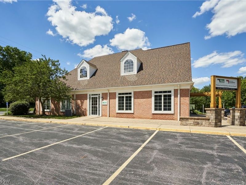 799 White Pond Drive, Unit 1A, Akron, OH 44320 Photo 3
