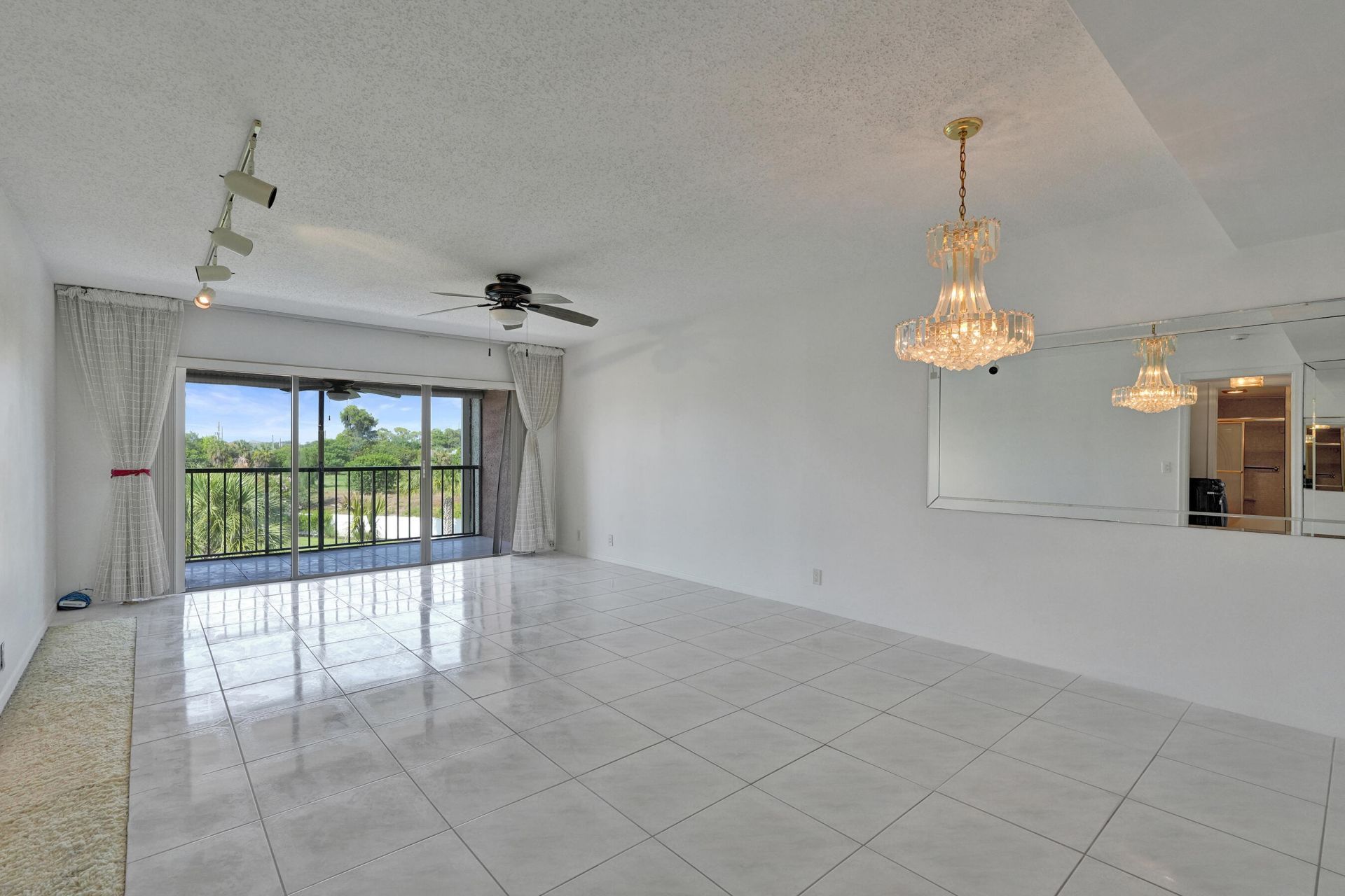 4100 Tivoli Court, Unit 304, Lake Worth, FL 33467 Photo