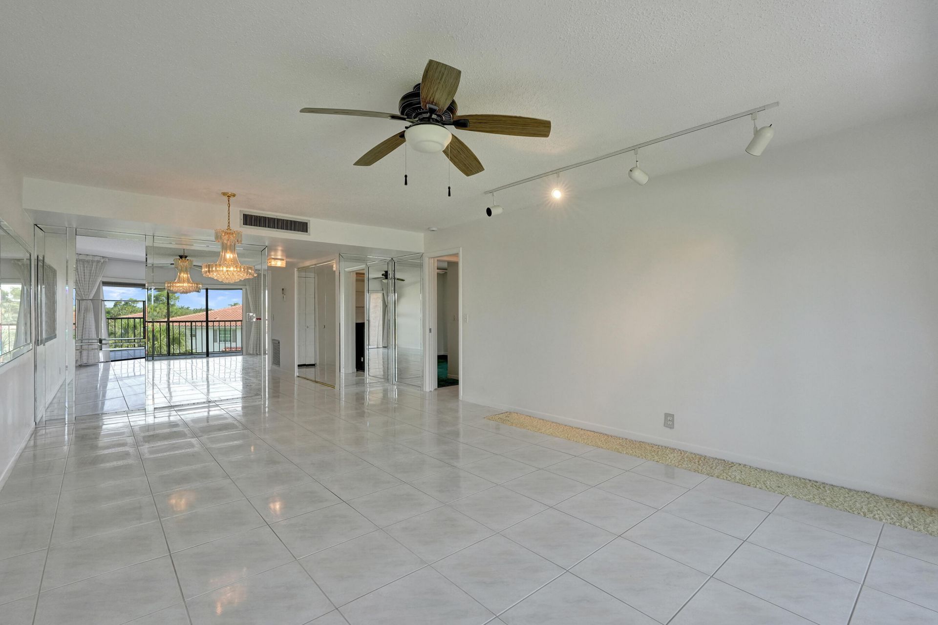 4100 Tivoli Court, Unit 304, Lake Worth, FL 33467 Photo