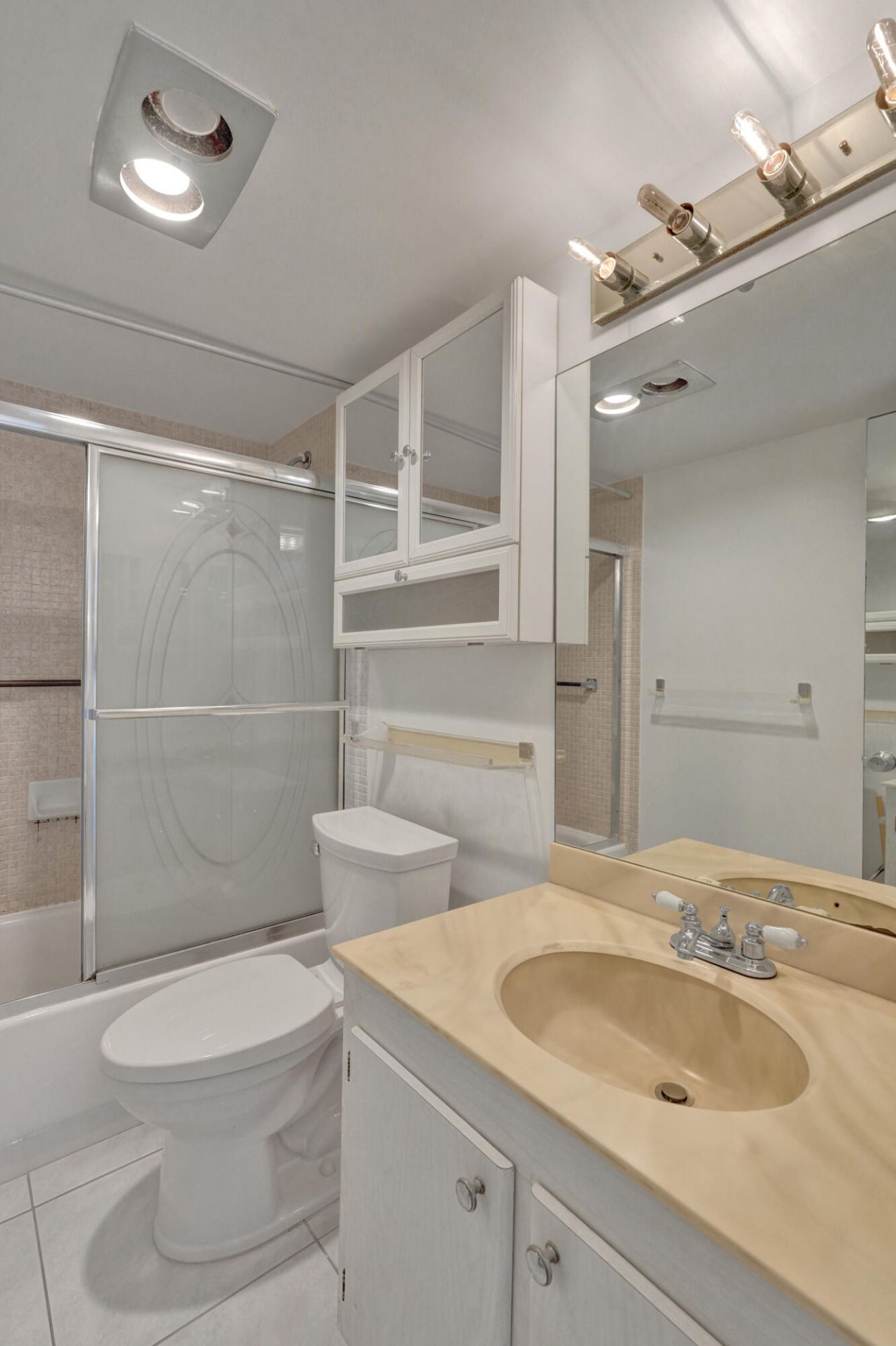 4100 Tivoli Court, Unit 304, Lake Worth, FL 33467 Photo