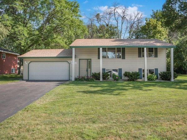 9109 Erickson Court N, Brooklyn Park, MN 55428