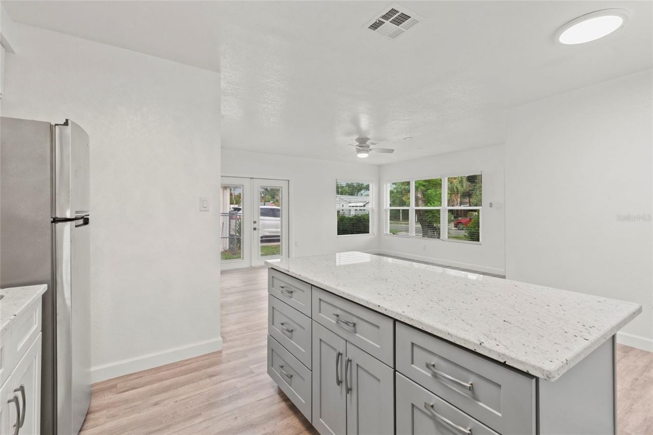 2827 16th Avenue S, Saint Petersburg, FL 33712 Photo