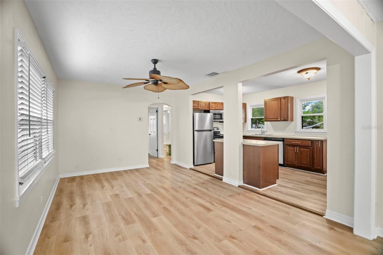 446 37th Avenue Ne, Saint Petersburg, FL 33704 Photo