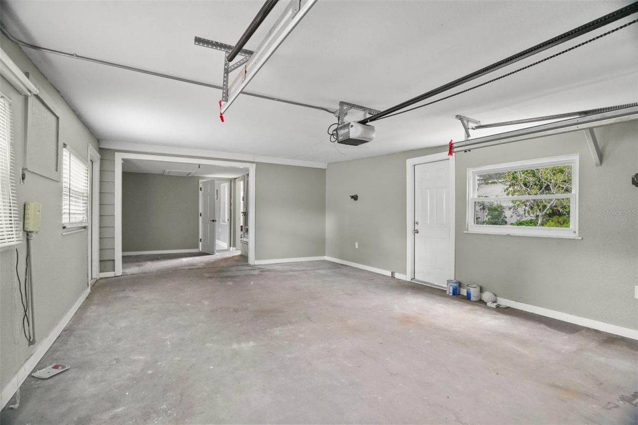446 37th Avenue Ne, Saint Petersburg, FL 33704 Photo
