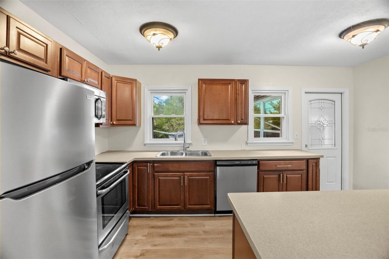 446 37th Avenue Ne, Saint Petersburg, FL 33704 Photo