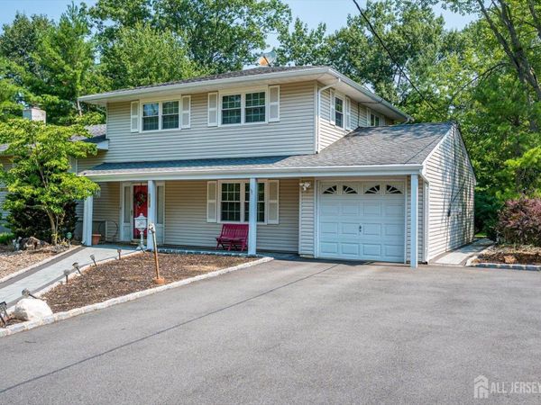 560 Wakefield Drive , Metuchen, NJ 08840